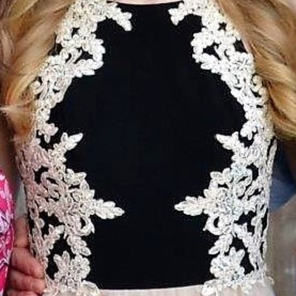 PROM DRESS - Picture 2 of 6